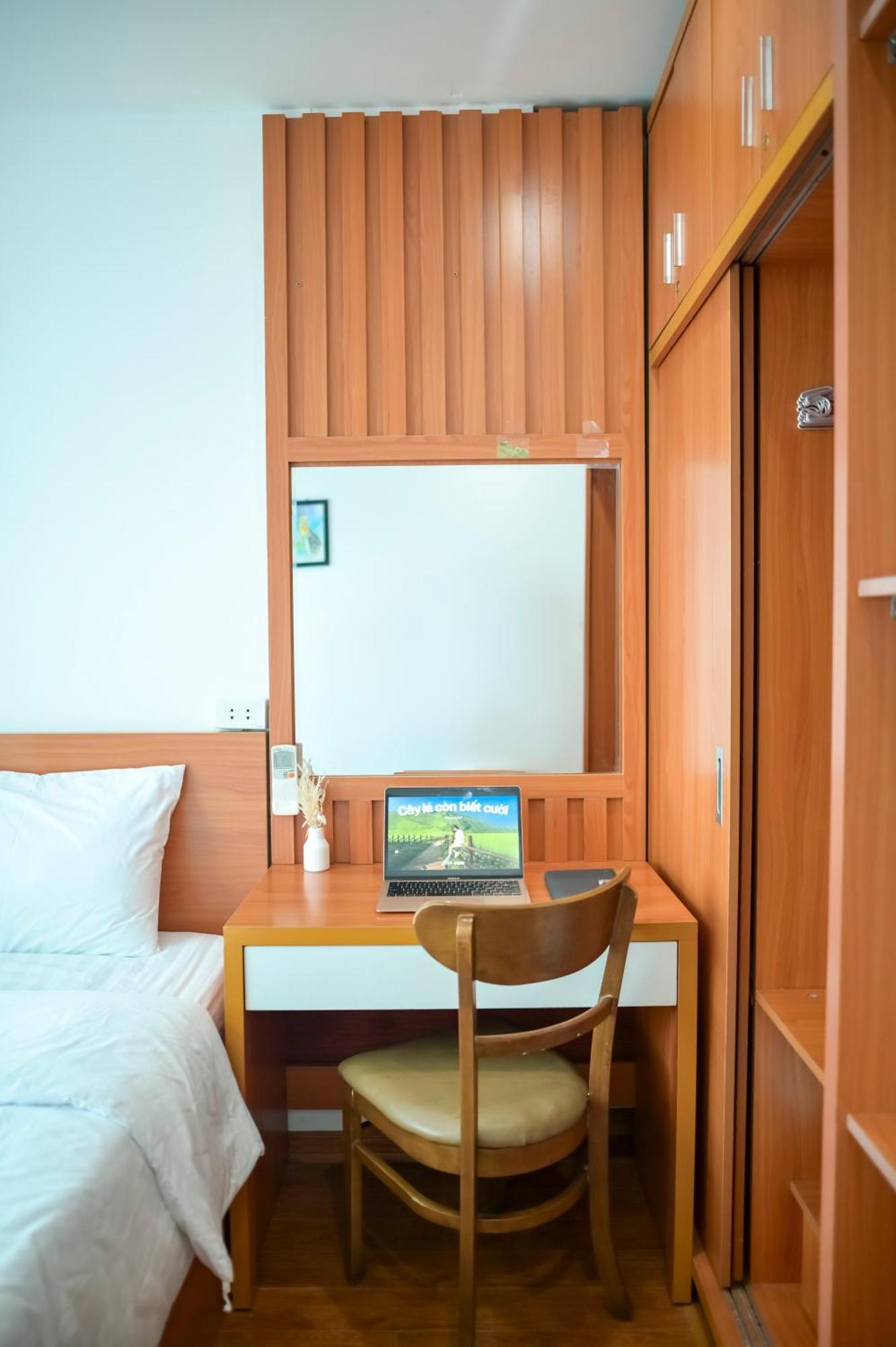 Song - Seaside Retreat Apartment