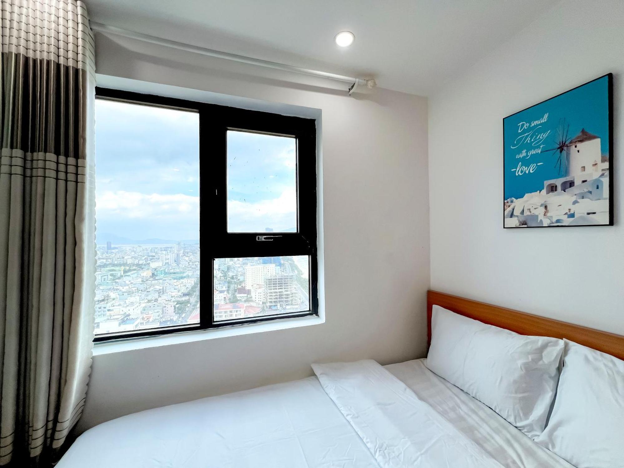 Song - Seaside Retreat * Da Nang